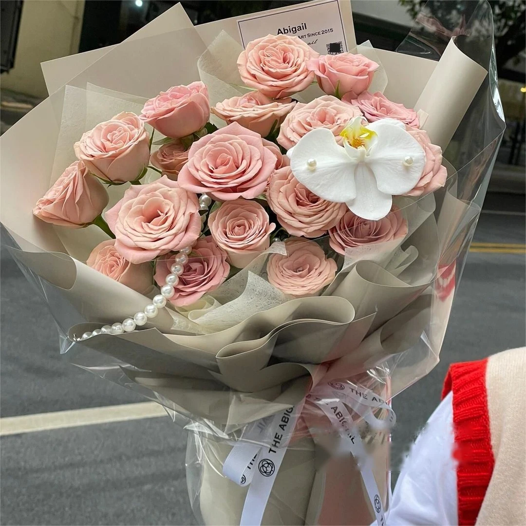 余生很甜【19朵卡布奇诺玫瑰配1朵蝴蝶兰高端花束】送同事送闺蜜送女士生日鲜花花店送花上门