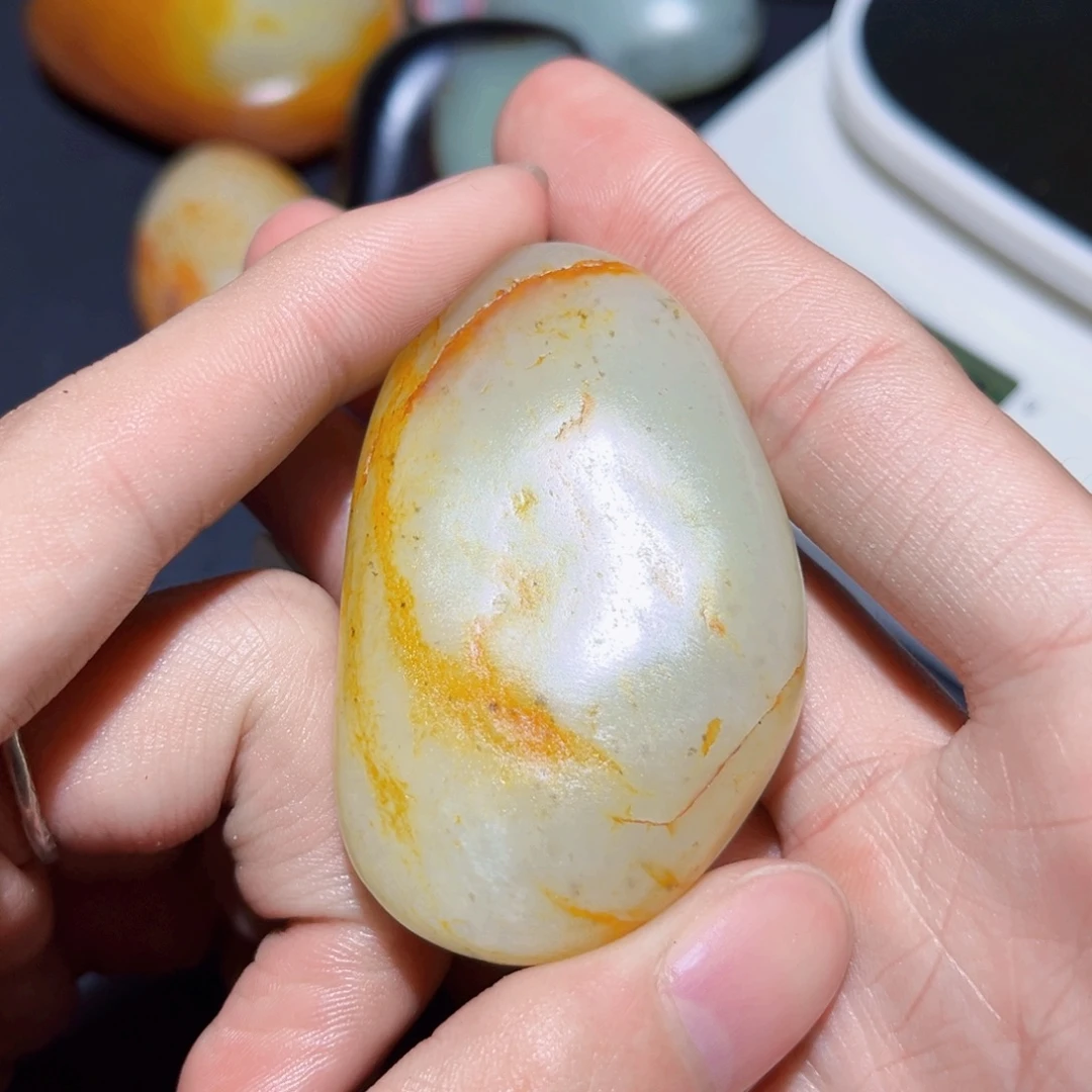 和田玉未镶嵌珠宝奇石