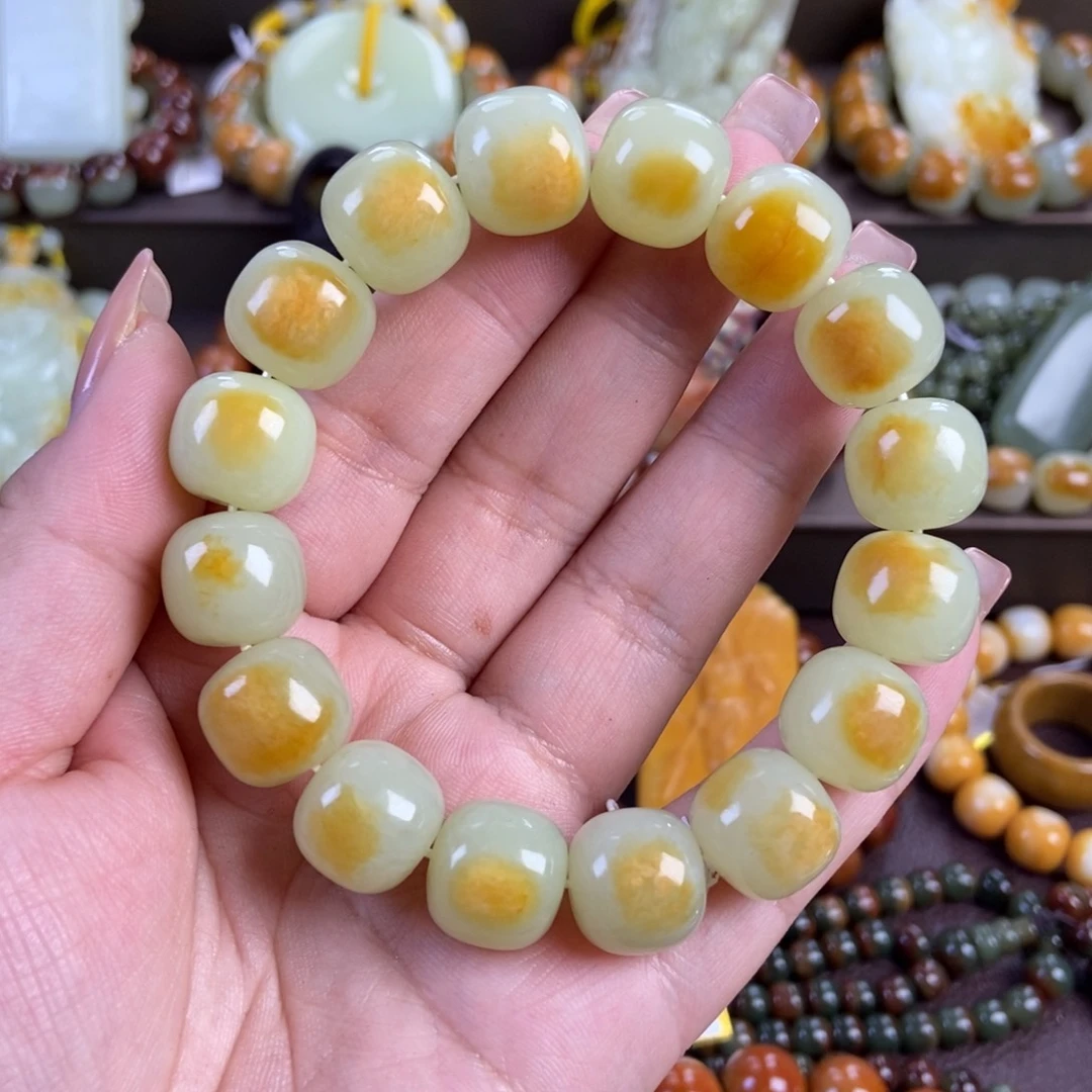 透闪石质玉未镶嵌手串