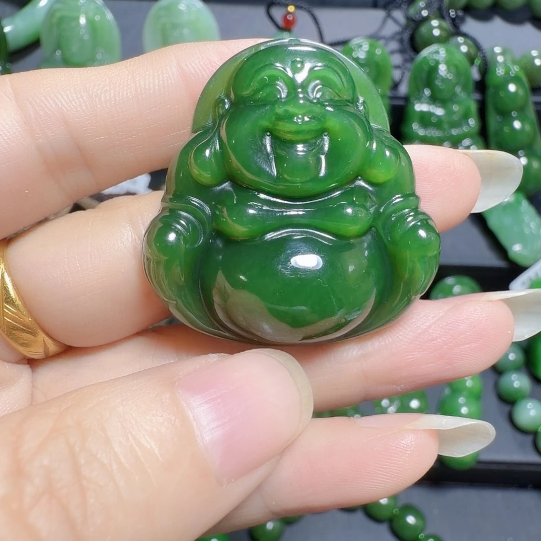 阿***保和田玉（碧玉）未镶嵌颈饰