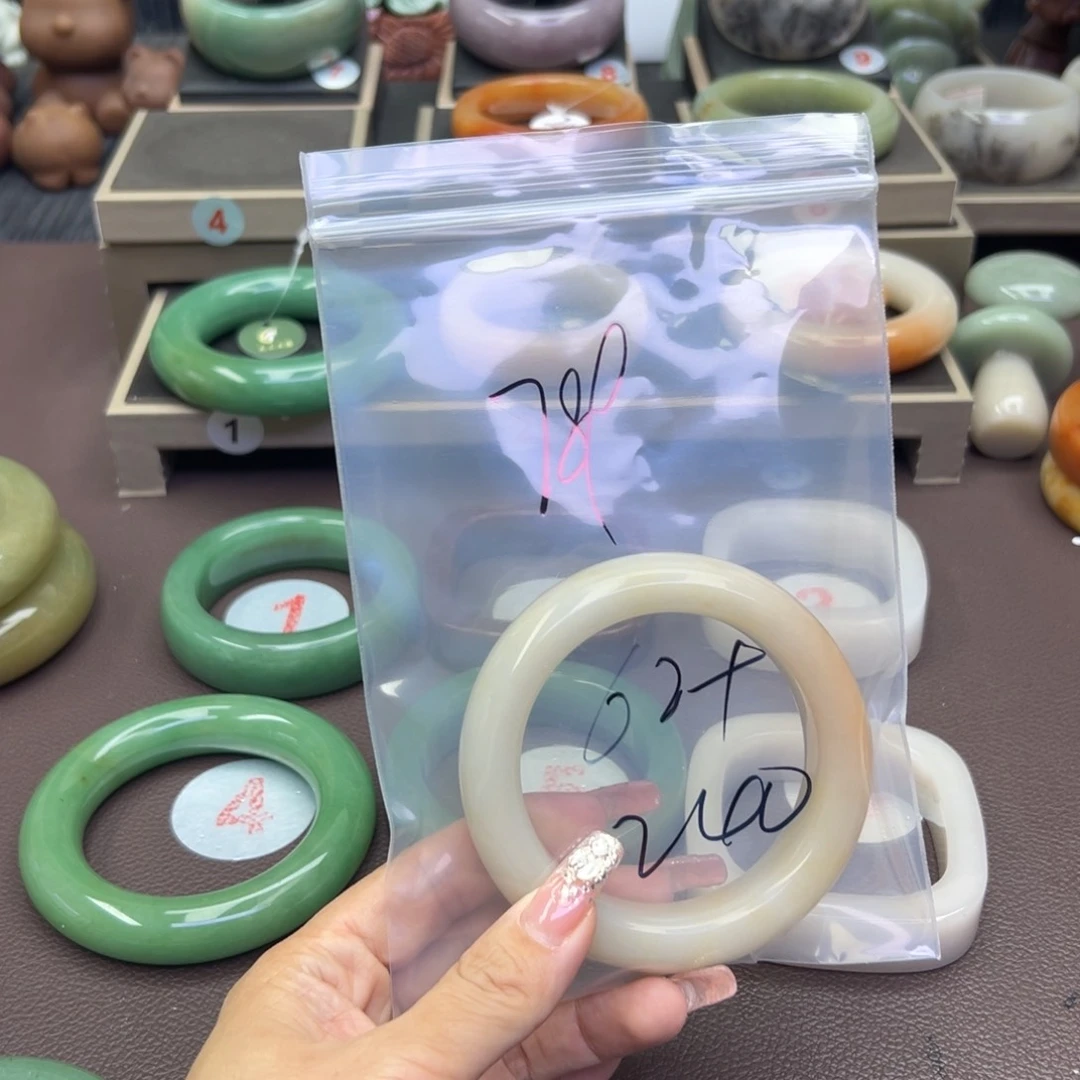 石英岩玉手镯未镶嵌用****9