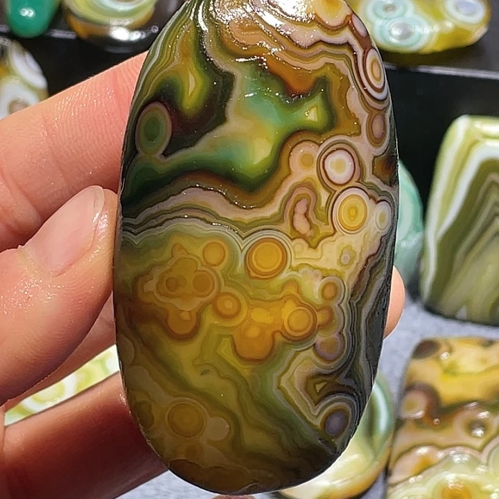 玛瑙/玉髓未镶嵌珠宝奇石