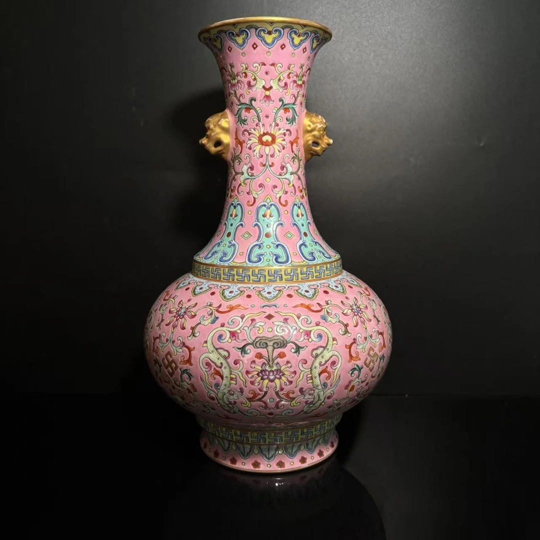 Lot47-粉彩缠枝双狮耳瓶-乾隆年制款H:31cm-BJ12090080001159