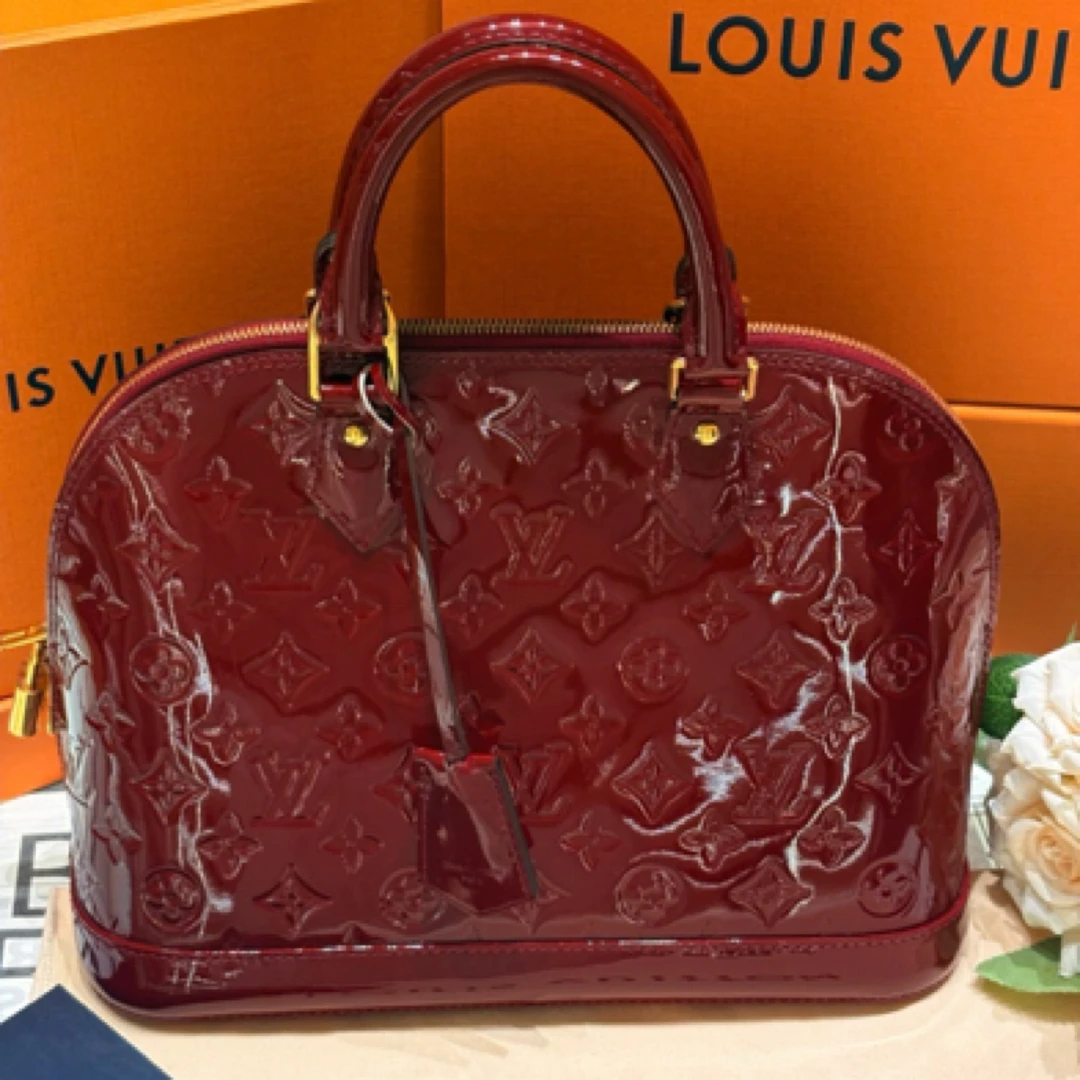 95新 LouisVuitton/路易威登 酒红色 漆皮贝壳/JW1901