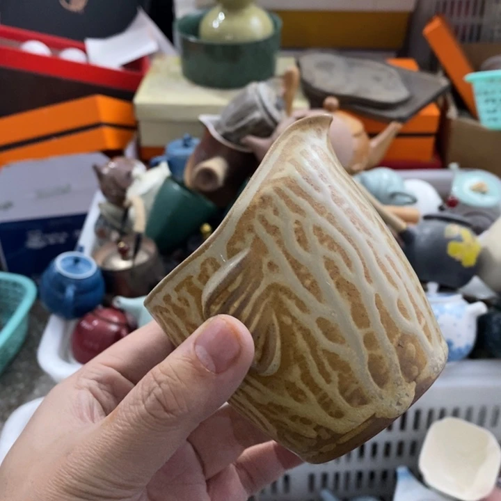 陶瓷艺术品及陶瓷壶