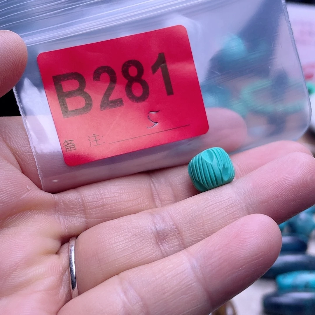 十堰原生态绿石头特色手工配饰