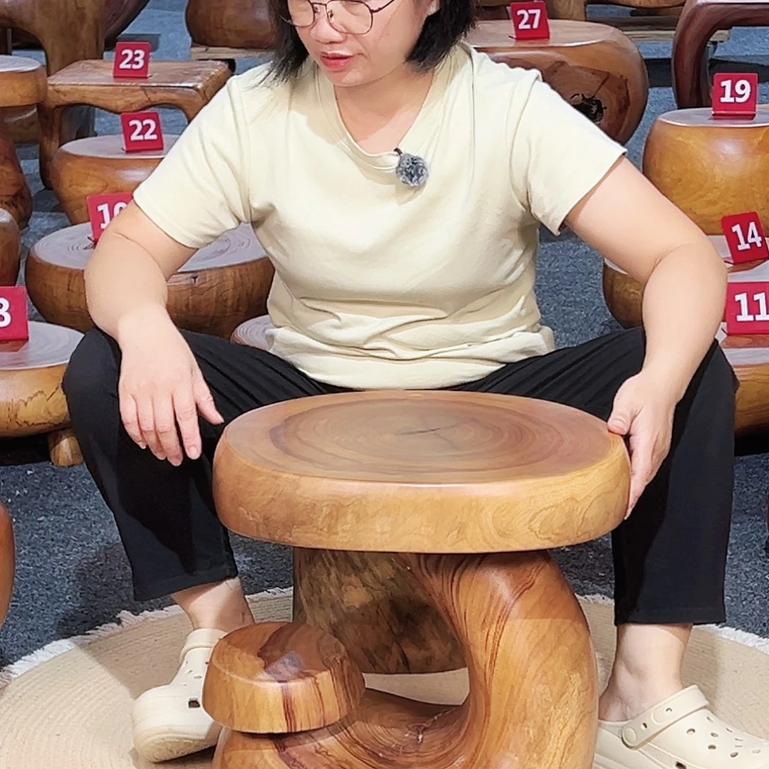 28 号香樟木尺寸：40-31-40cm