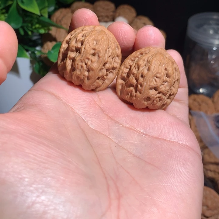 文玩核桃吊坠32野狼