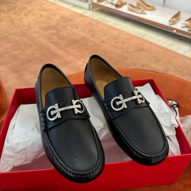 未使用 FERRAGAMO/菲拉格慕 男士豆豆鞋 不带鞋盒