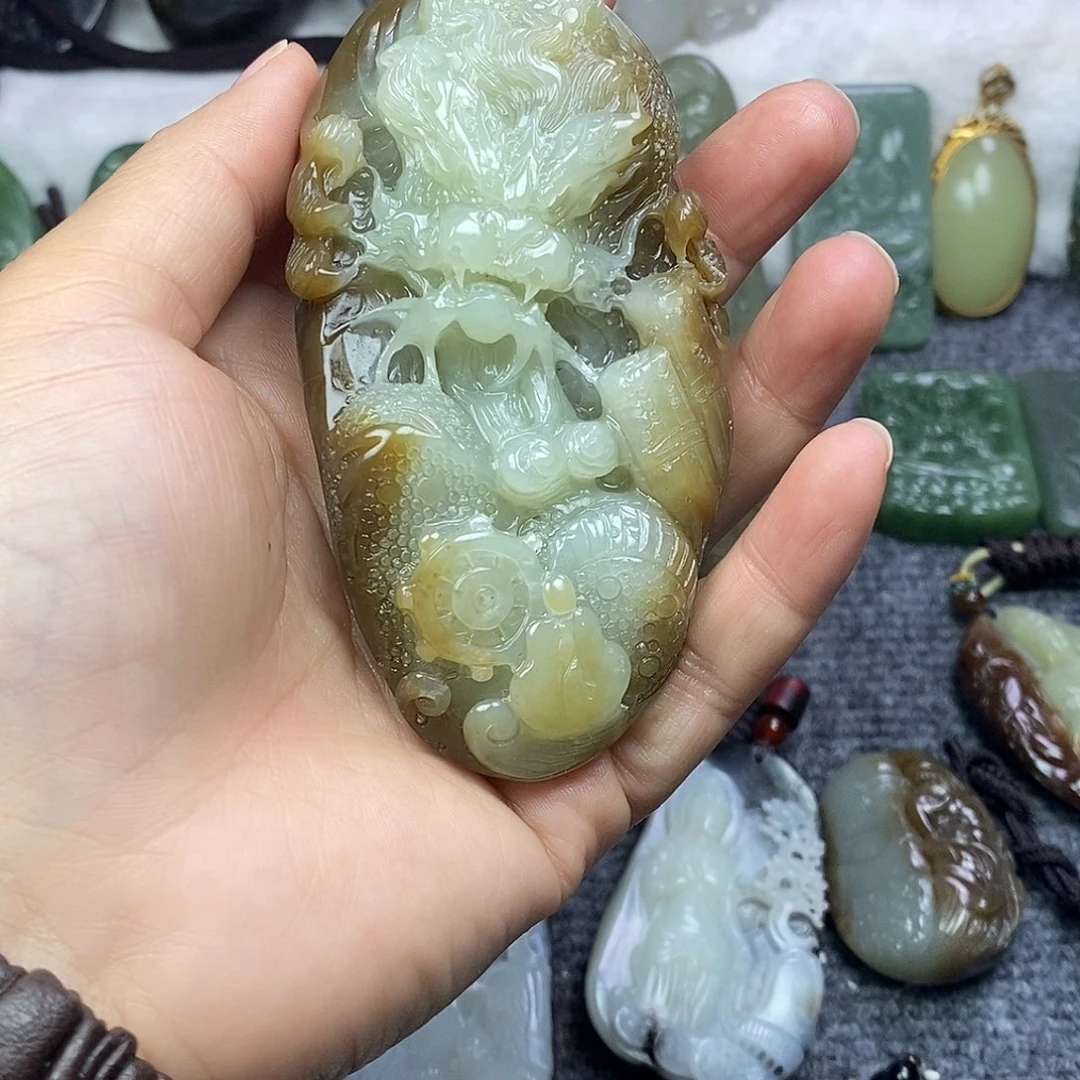 和田玉未镶嵌颈饰