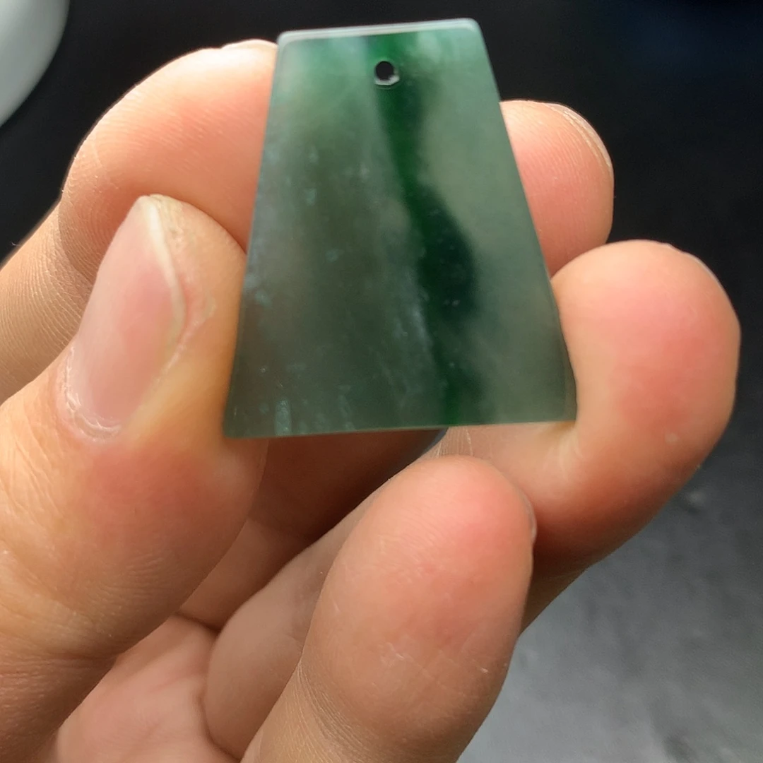 翡翠未镶嵌颈饰翡翠首饰和翡翠珠宝