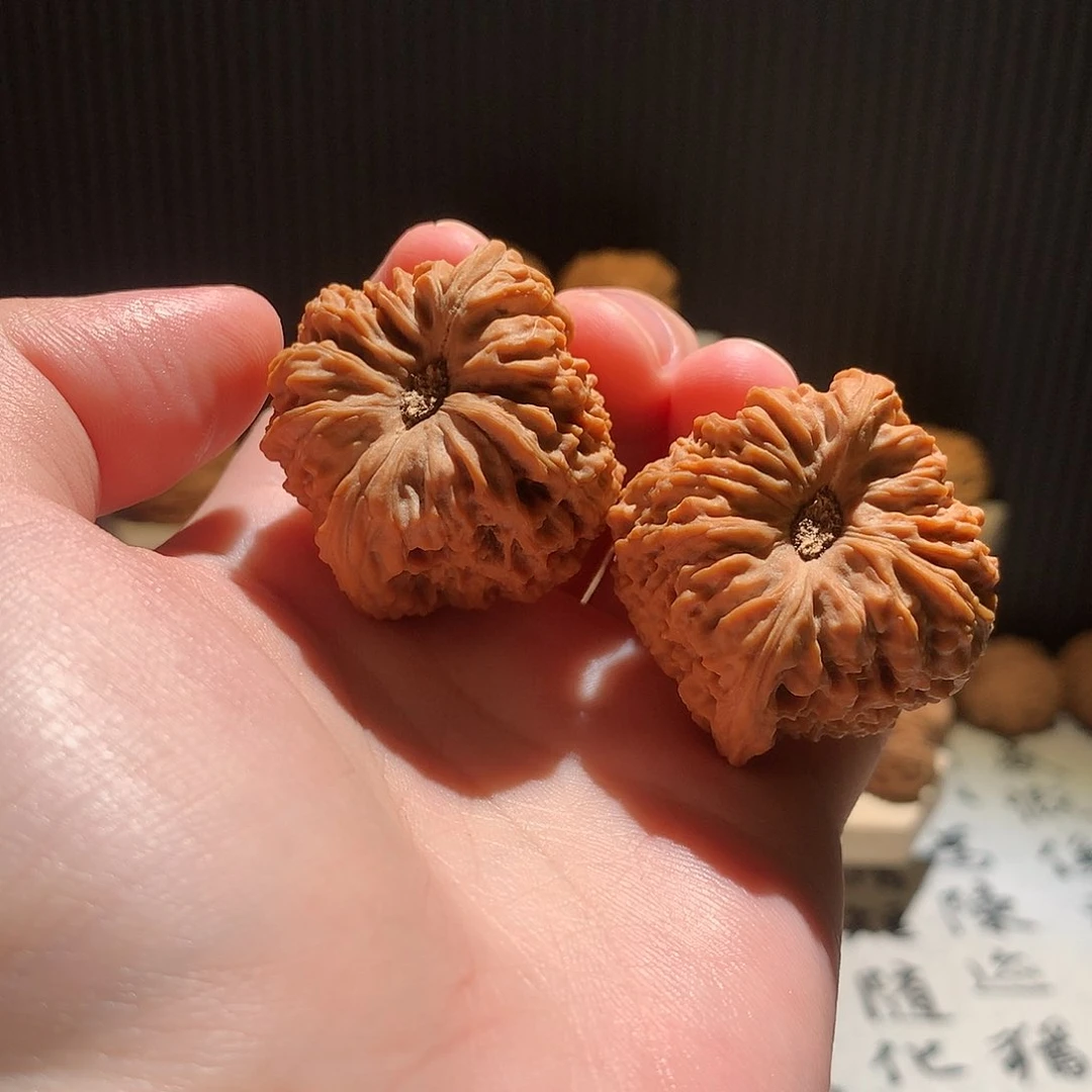 文玩核桃把件℡***”39南疆凹底