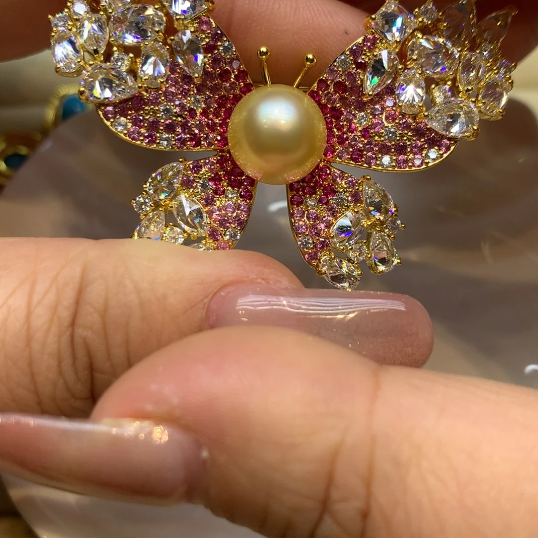 未镶嵌胸饰海水珍珠