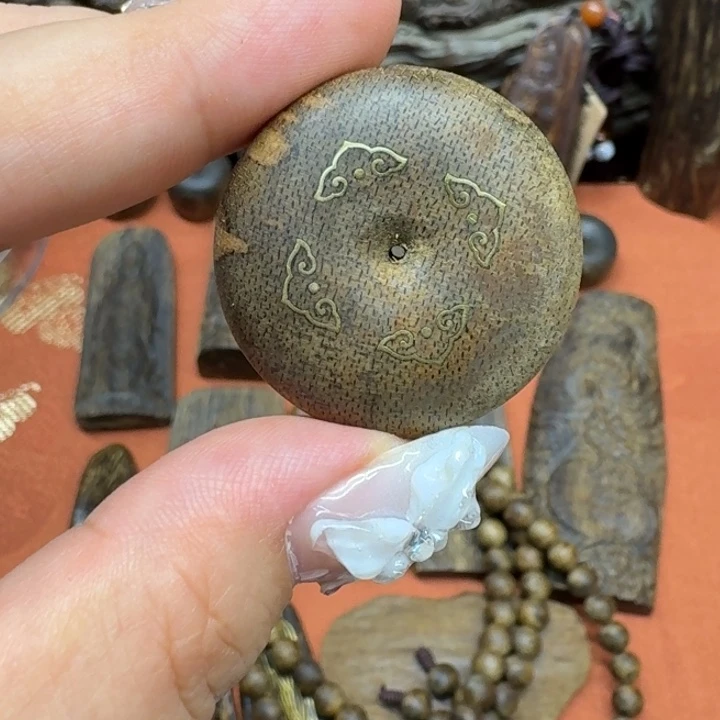 大叶紫檀（黑酸枝木类）
