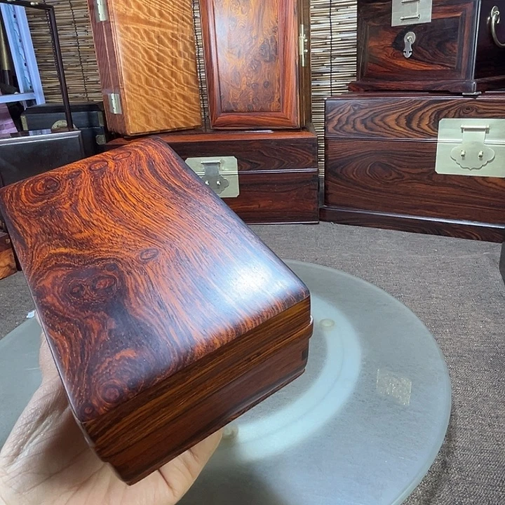 微凹黄檀（南美大红酸枝）