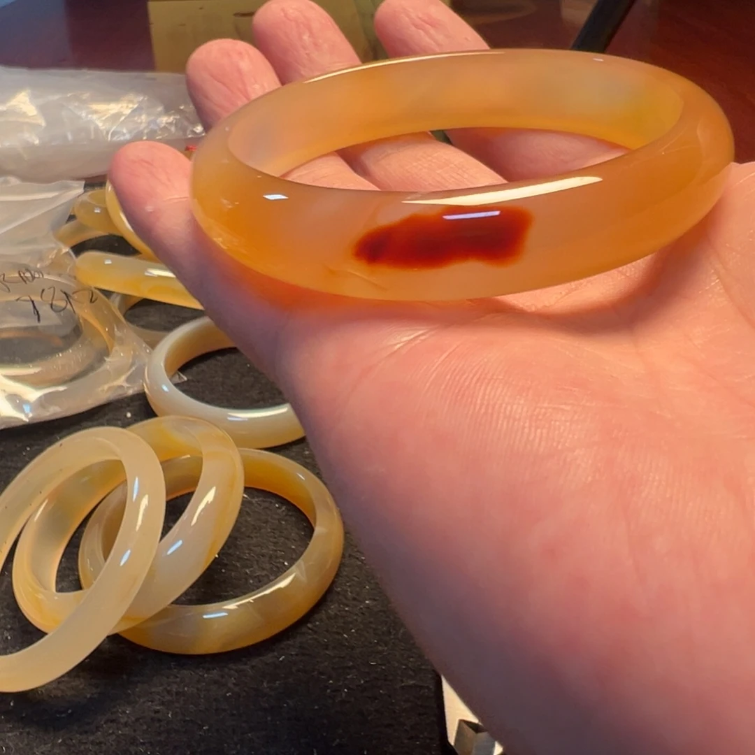 玛瑙/玉髓手镯未镶嵌