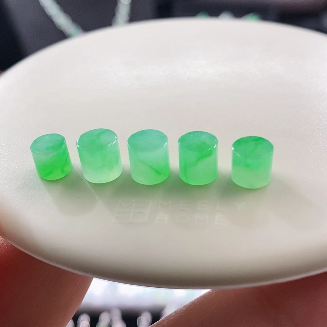 散珠翡翠甜绿桶珠一手