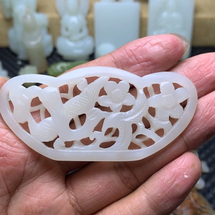 和田玉未镶嵌挂件