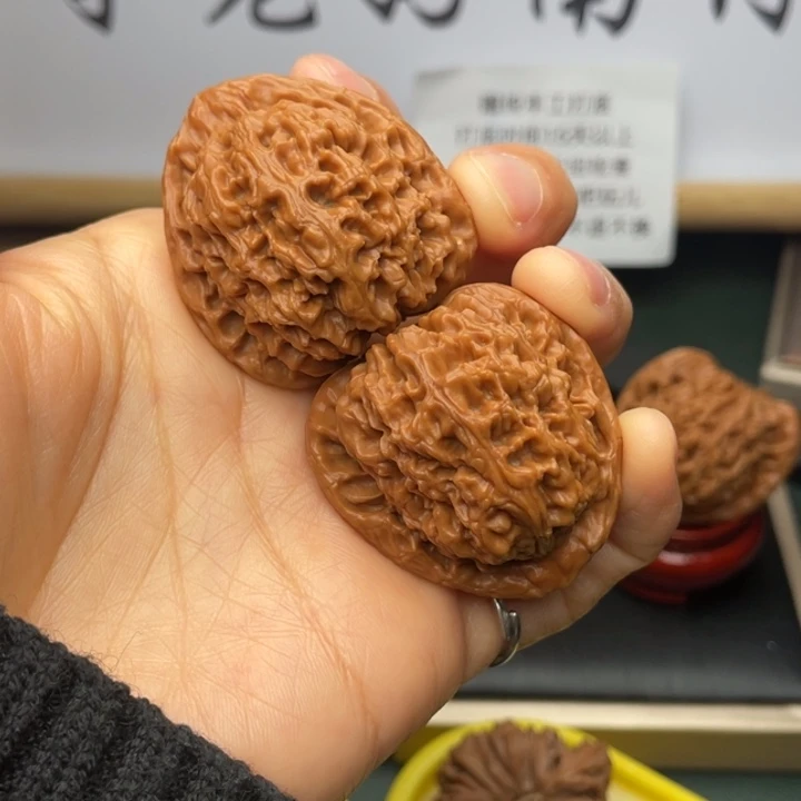 文玩核桃吊坠37尺三角高炮板正