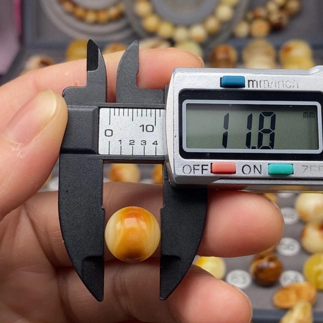 蜜蜡珠宝奇石未镶嵌