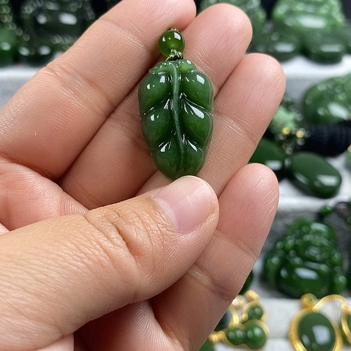 和田玉（碧玉）未镶嵌颈饰26