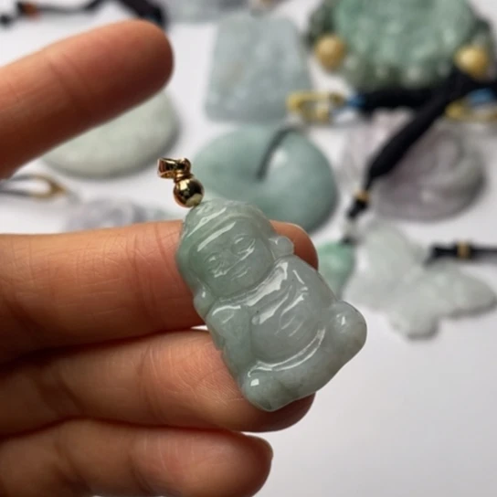 翡翠未镶嵌挂件翡翠