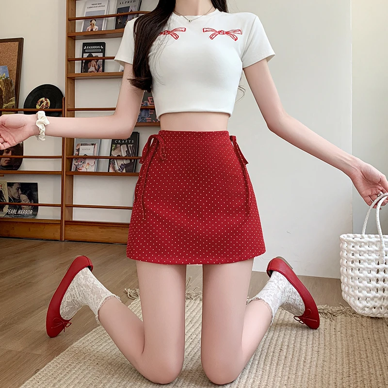 2025夏新款复古波点高腰显瘦包臀裙女设计感百搭时尚绑带A字短裙