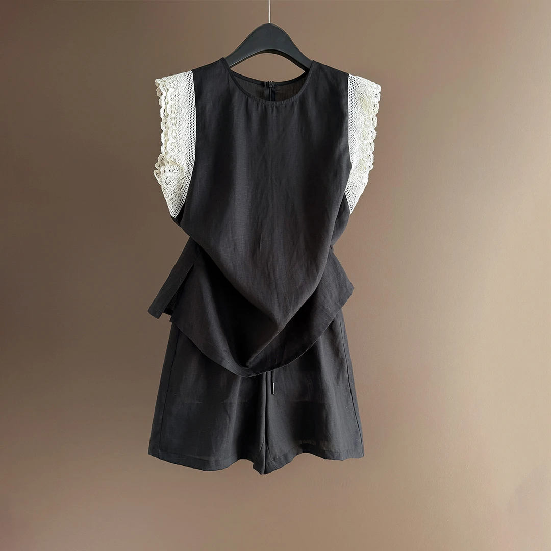 欧货时尚气质减龄套装女夏季新款蕾丝撞色拼接短袖上衣短裤两件套