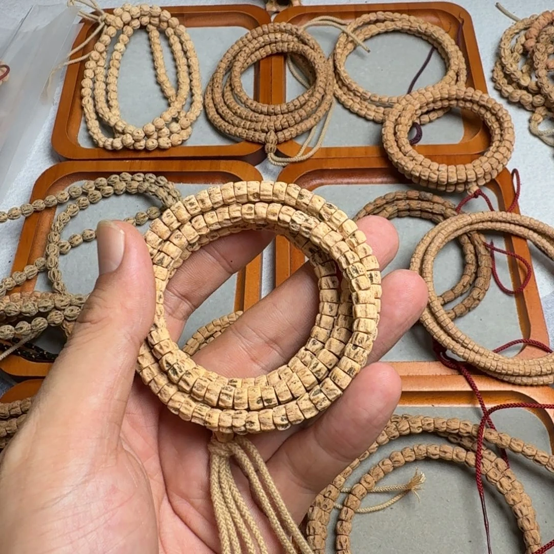 斌***蜡吊坠柏香籽/百香籽