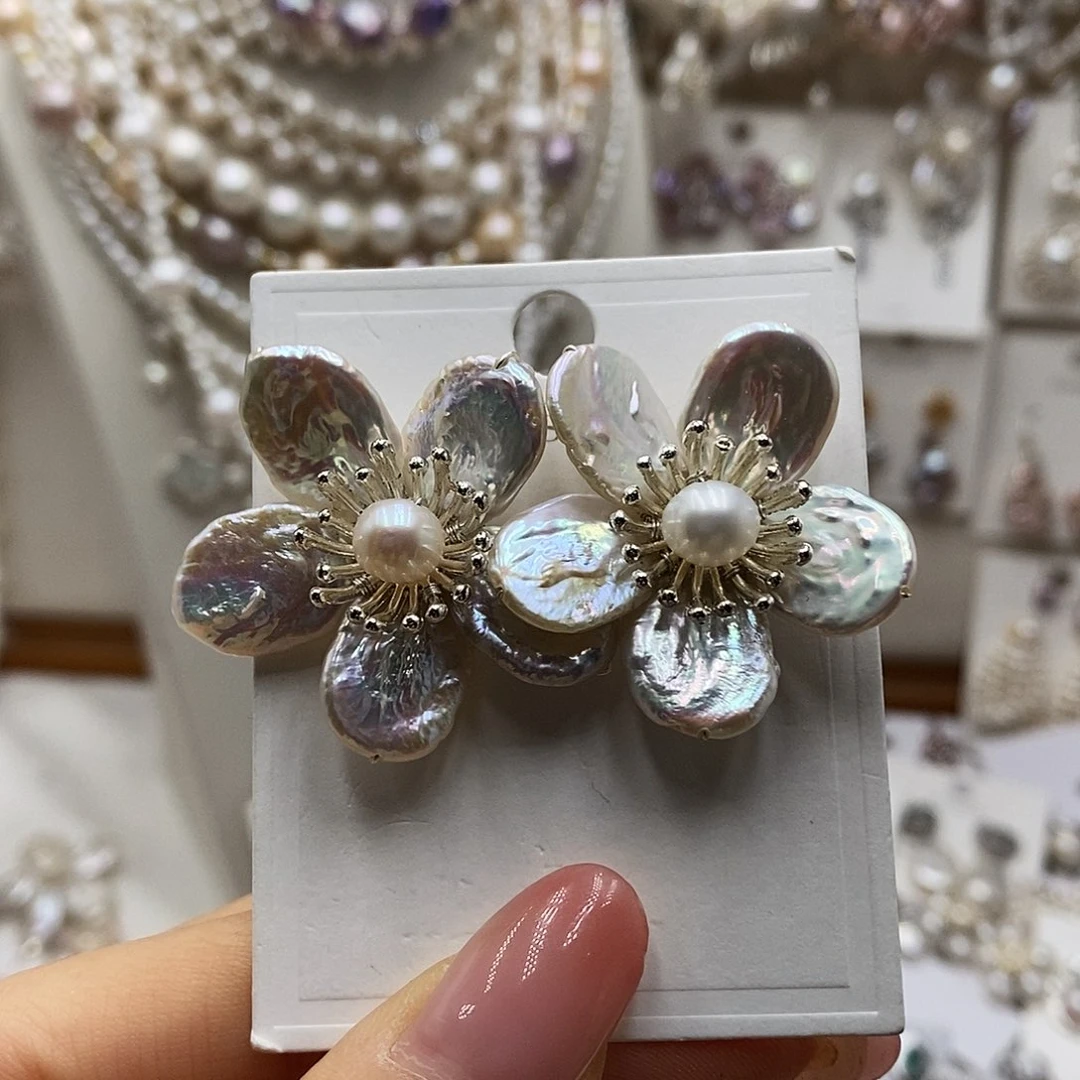 淡水珍珠银S925镶嵌耳饰