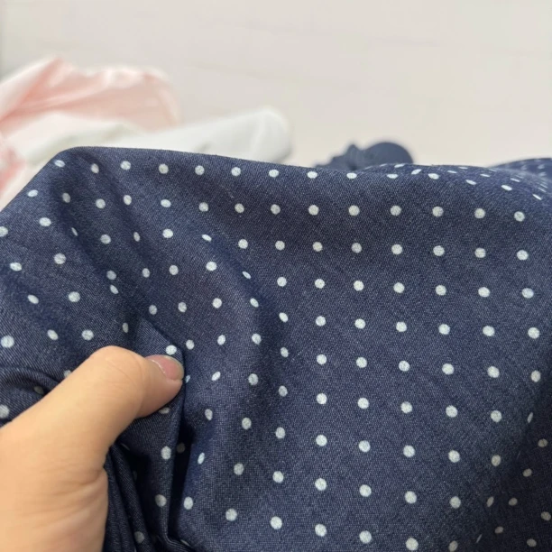 29 纯天然材质植物莱赛尔天丝波点牛仔面料3米价 可以做连衣裙