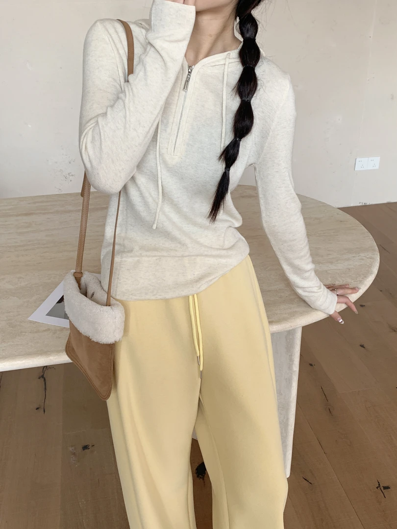 【玥玥家】30%精纺羊毛-春款时尚内搭外搭半拉链连帽针织衫