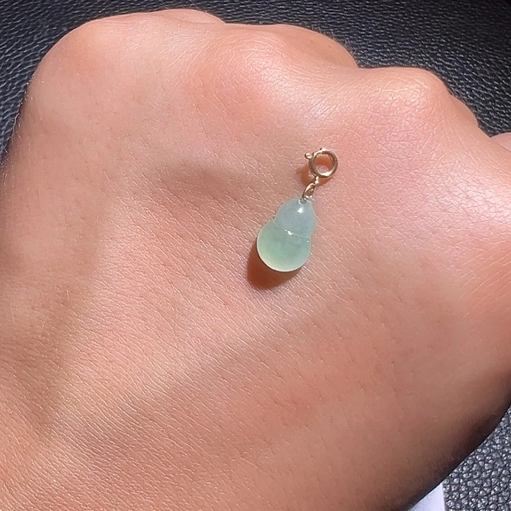 翡翠未镶嵌颈饰裸石