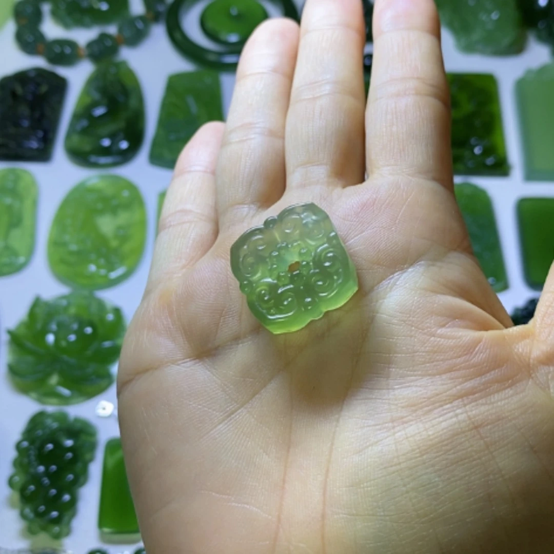 【闪购商品】未镶嵌蛇纹石玉颈饰