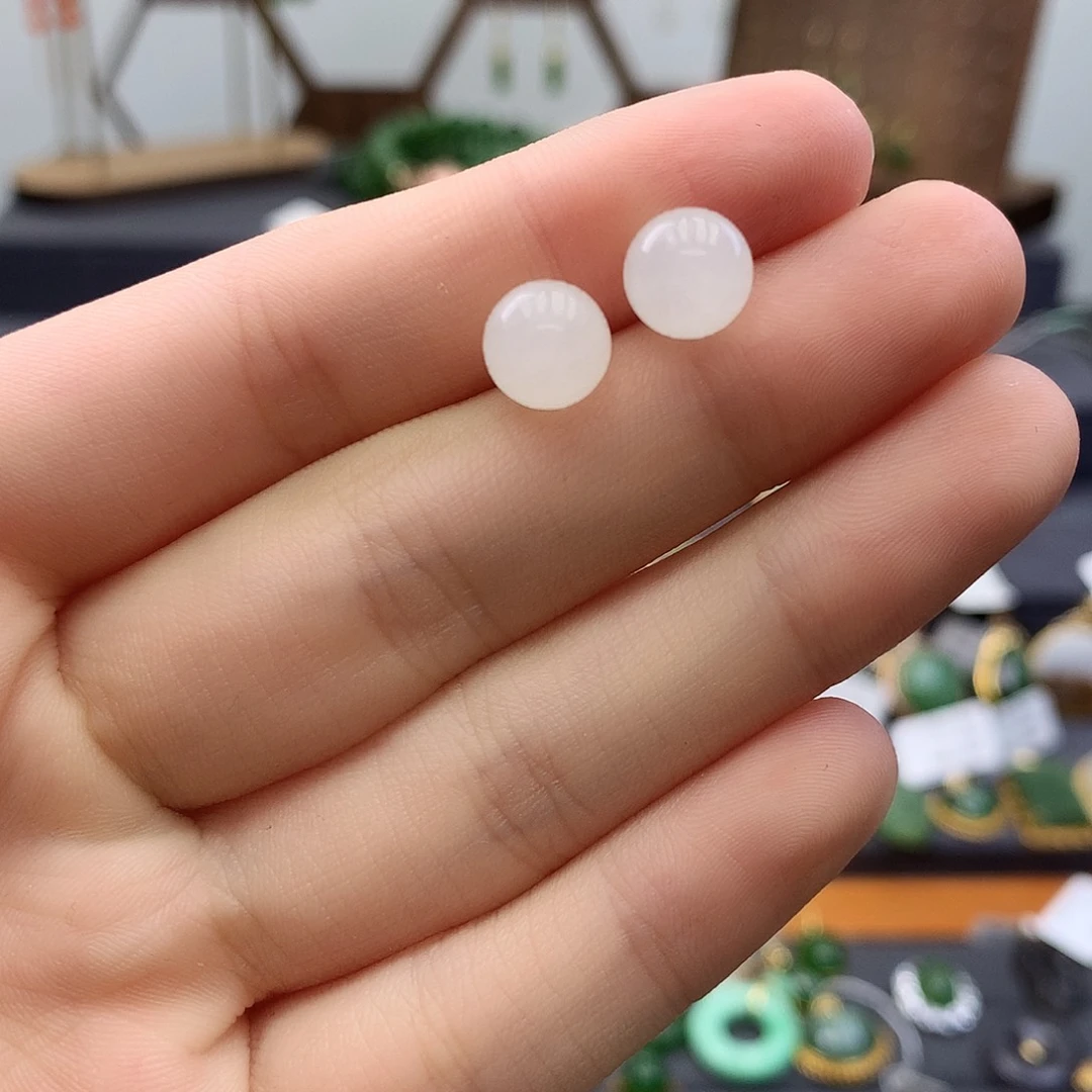 和田玉18K金镶嵌耳饰