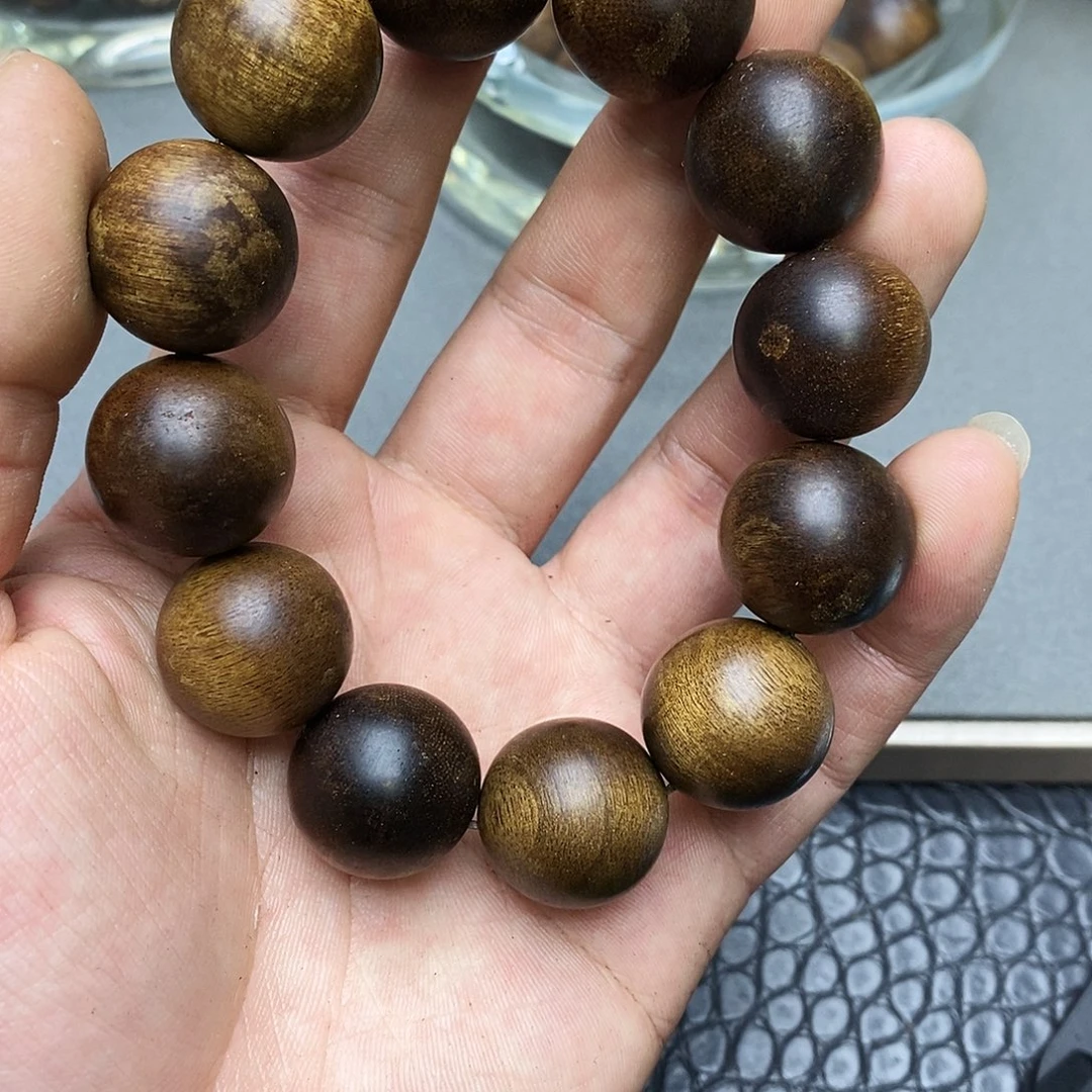 沉香碎屑沉香昆仑梅格