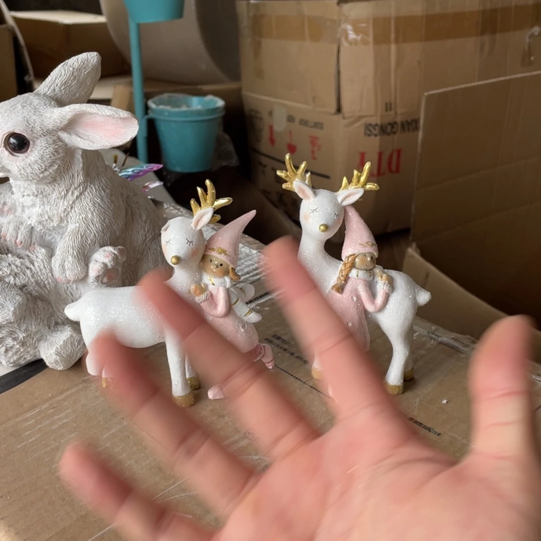 【闪购商品】树脂小号麋鹿女孩一对
