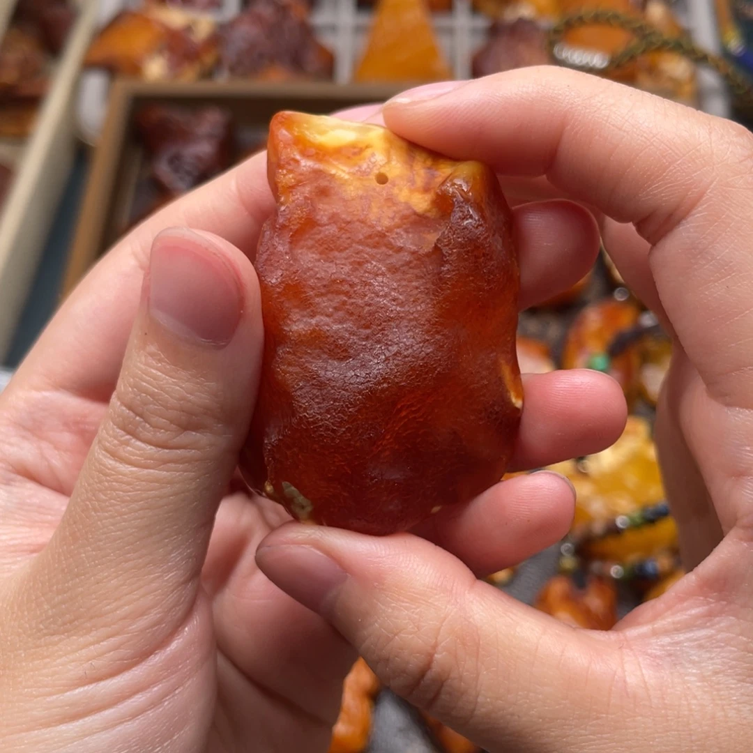 琥珀未镶嵌珠宝奇石