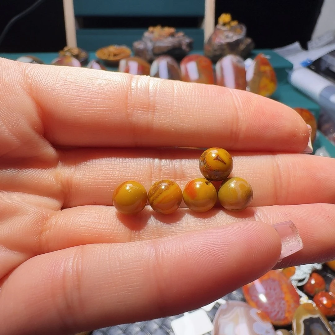 玛瑙/玉髓未镶嵌珠宝半成品?*