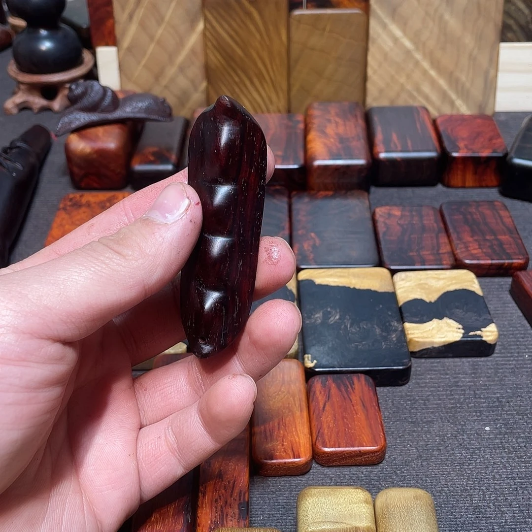 檀香紫檀（小叶紫檀）熊***?