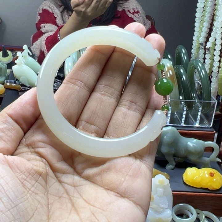 颈饰未镶嵌和田玉h*-