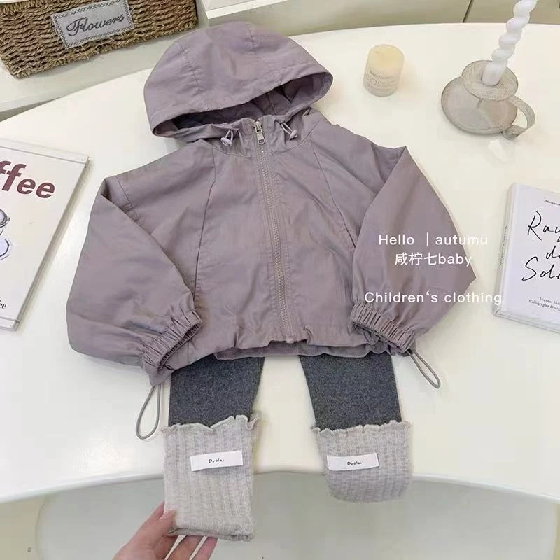 女童冲锋衣外套秋装2024新款洋气儿童春秋款小女孩运动连帽上衣潮