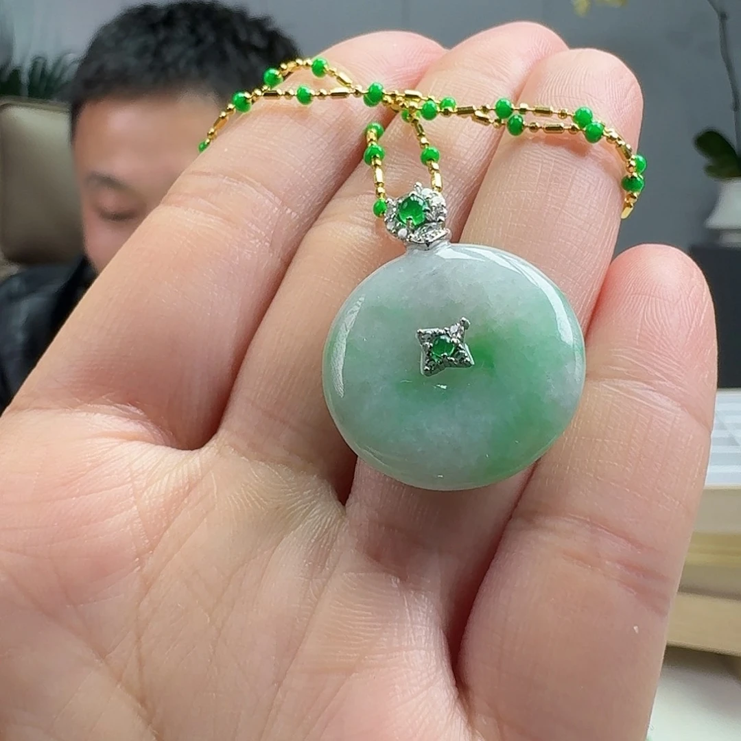 翡翠吊坠(赠链)银S925镶嵌天然