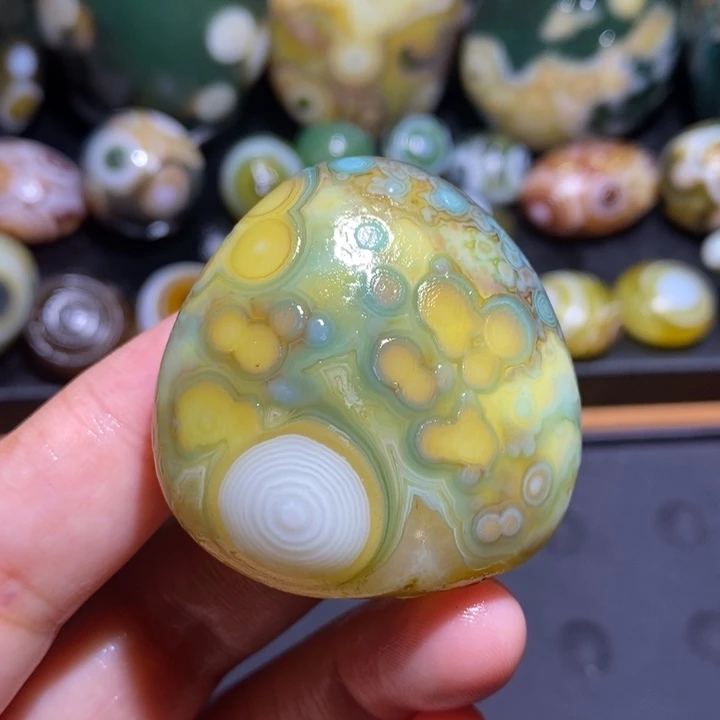 未镶嵌玛瑙/玉髓珠宝半成品66