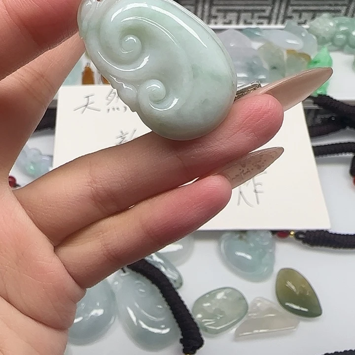 翡翠未镶嵌颈饰333