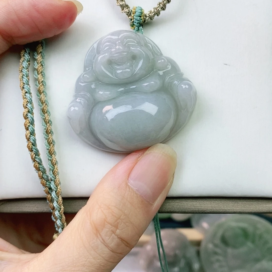 翡翠未镶嵌颈饰佛公