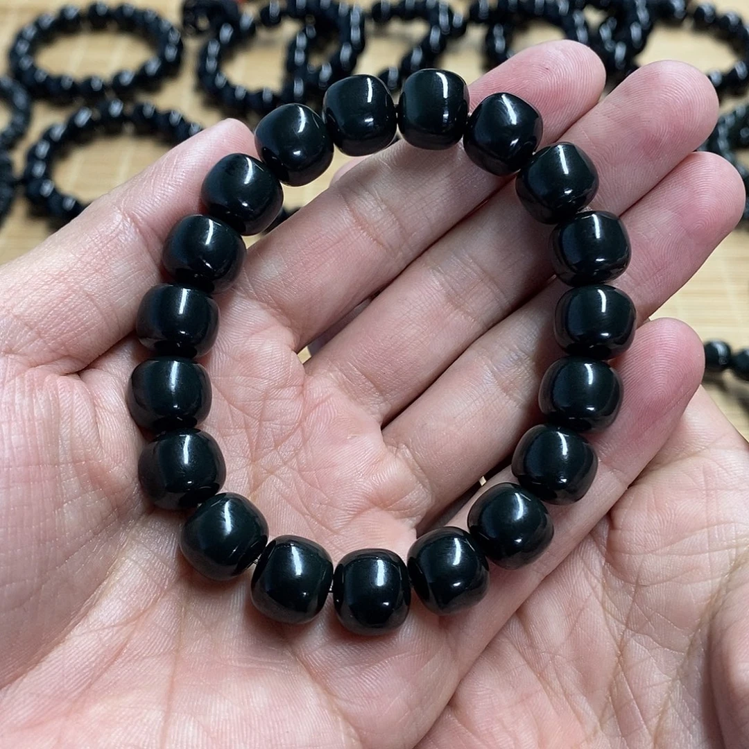 八***岸和田玉未镶嵌手链