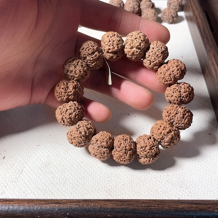 手串金刚菩提14号，五星蜂王卡21