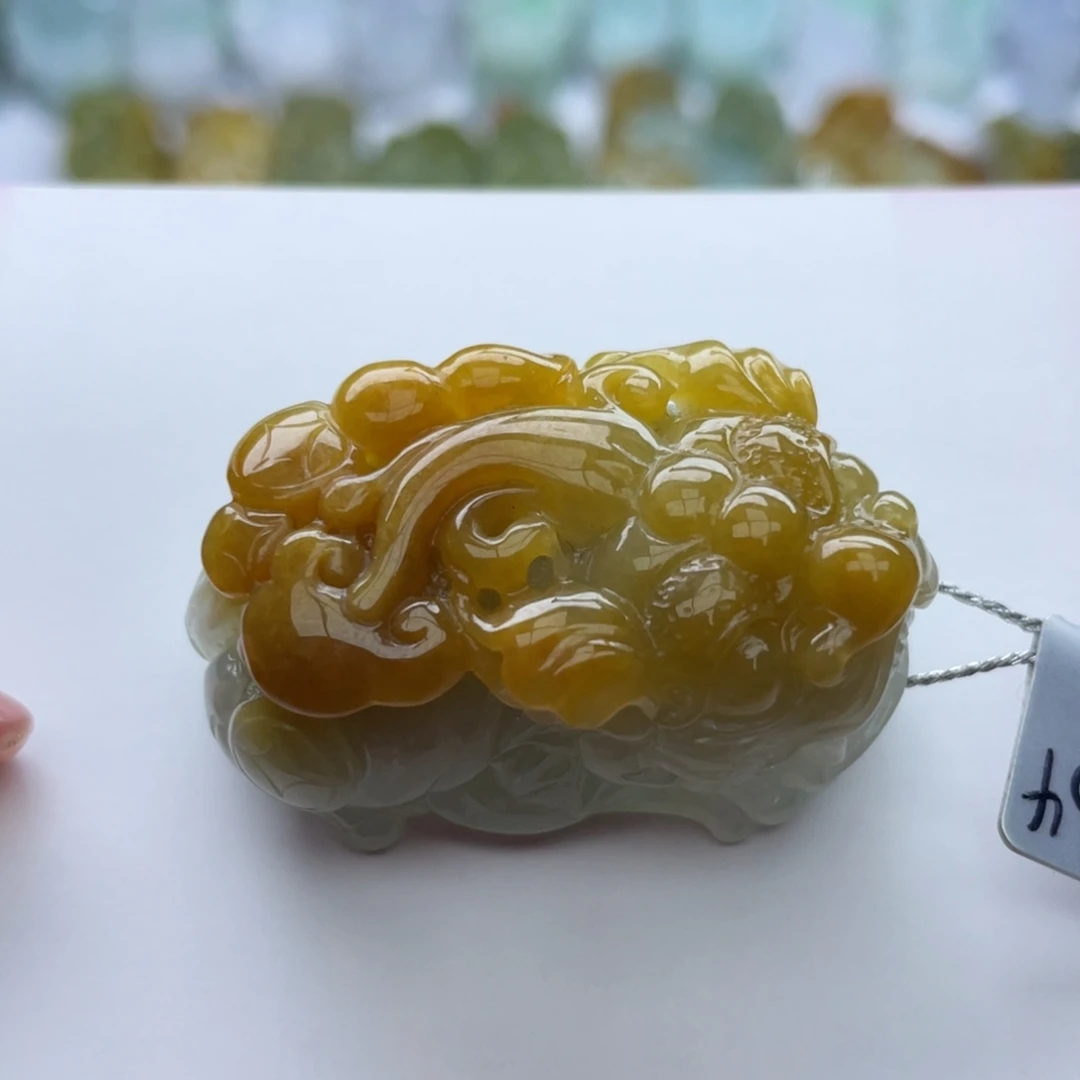翡翠颈饰未镶嵌貔貅