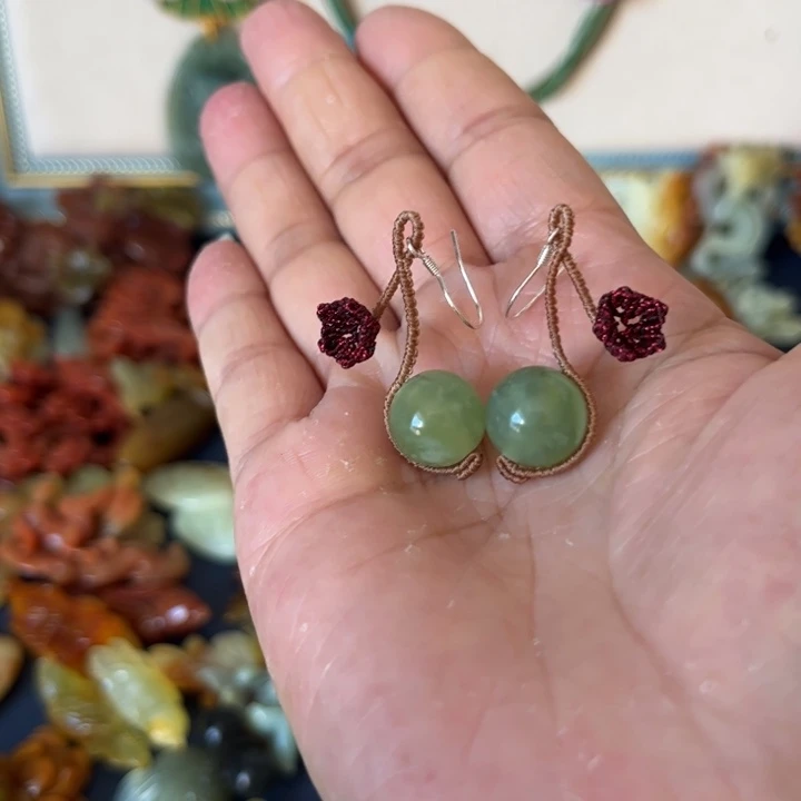 蛇纹石玉合金耳环